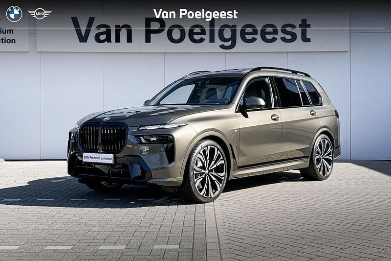 Manhattan metallic (metallic) Occasion 2024 BMW X7 SUV | € 200.472 - Afbeelding 1/4