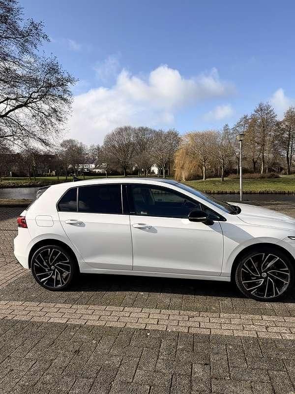 Occasion VW Golf VIII Life 110 PK (80 kW) 2022 Wit Stationwagen