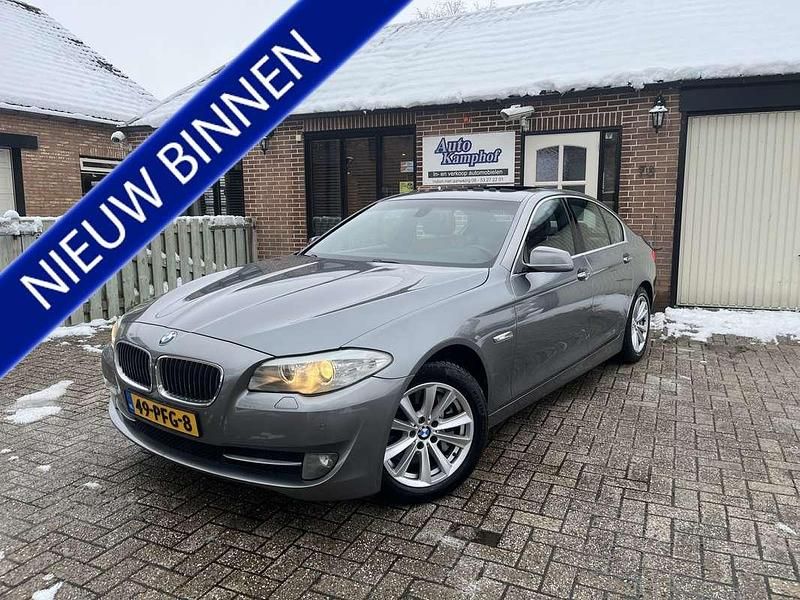 Grijs Occasion 2011 BMW 530 Executive Sedan | € 11.950 - Afbeelding 1/4
