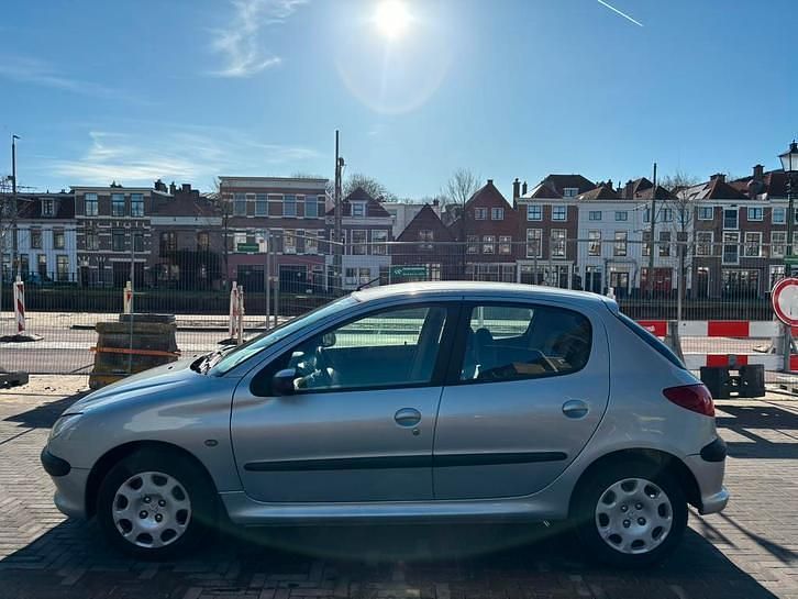 Occasion Peugeot 206 74 PK (54 kW) 2004
