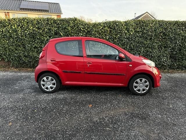 Occasion Peugeot 107 68 PK (50 kW) 2008 Rood Hatchback