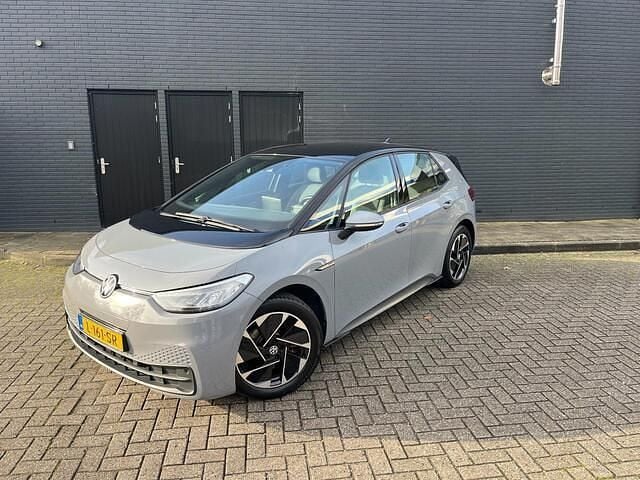 Grijs Gebruikt 2020 VW ID.3 Life Hatchback | € 16.999 (Goede deal) - Afbeelding 1/4