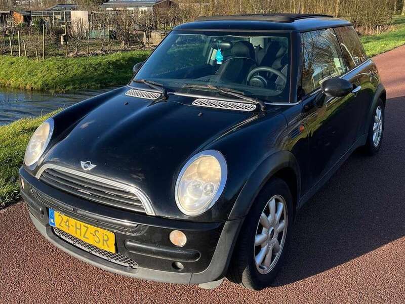 Zwart Gebruikt 2002 Mini Cooper Salt Hatchback | € 1.250 - Afbeelding 1/4