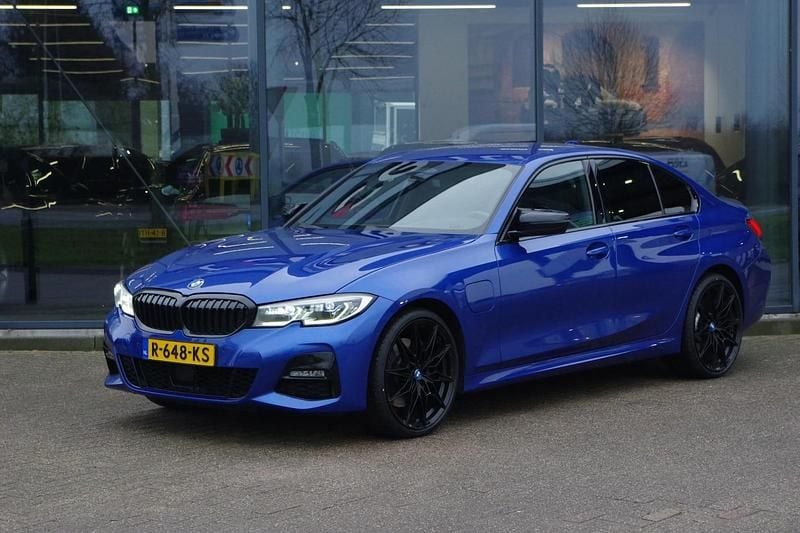 Occasion BMW 330e Executive 293 PK (215 kW) 2019 Blauw Sedan