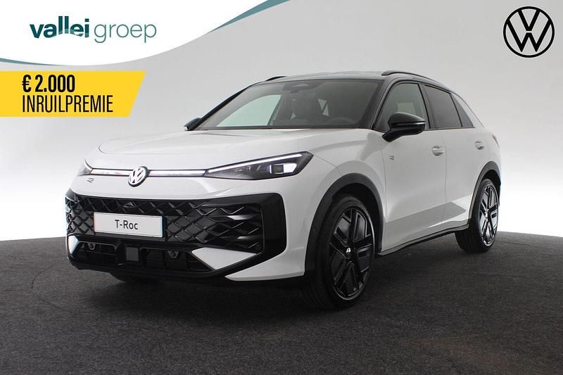 Zwart Nieuw 2025 VW T-Roc Edition SUV | € 50.537 - Afbeelding 1/4