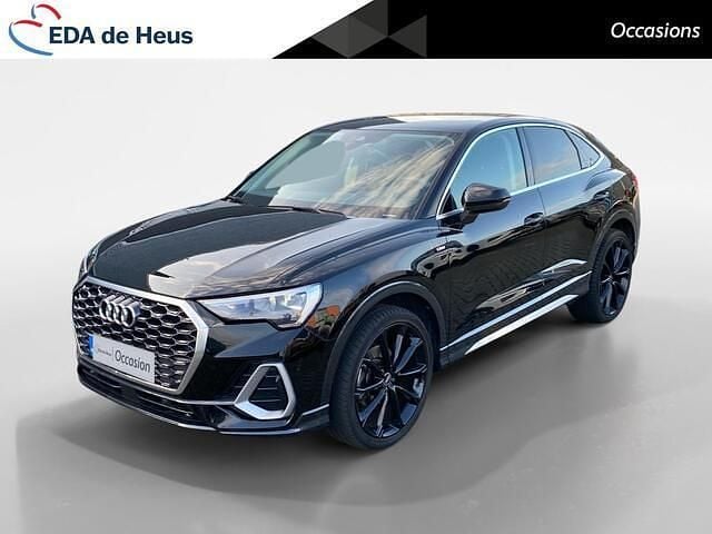 Zwart (metallic) Occasion 2022 Audi Q3 Sportback S-Line SUV | € 33.940 (Super prijs) - Afbeelding 1/4