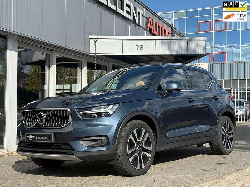Blauw Gebruikt 2021 Volvo XC40 Inscription SUV | € 26.950 (Eerlijke prijs) - Afbeelding 1/4