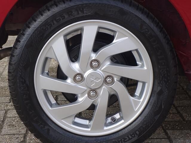 Occasion Mitsubishi Space Star 71 PK (52 kW) 2023 Rood Hatchback