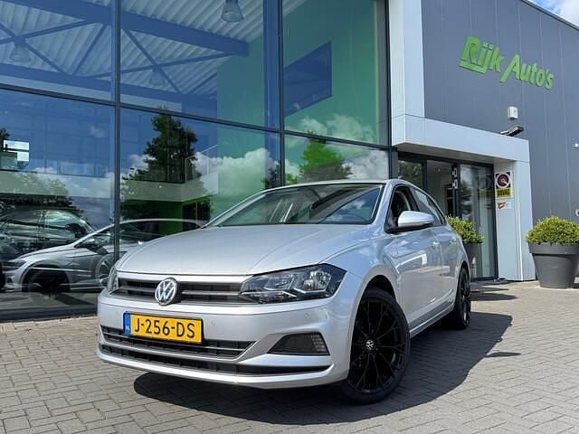 Hatchback Gebruikt 2018 VW Polo Highline Hatchback | € 14.995 (Eerlijke prijs) - Afbeelding 1/4