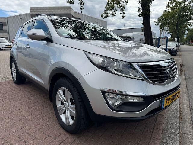 Grijs Gebruikt 2013 Kia Sportage Plus SUV | € 13.950 (Eerlijke prijs) - Afbeelding 1/4