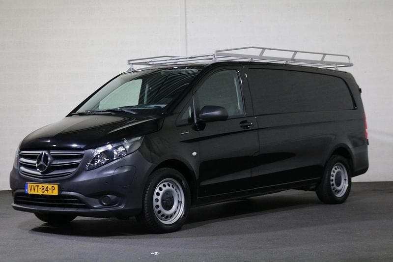 Zwart Occasion 2023 Mercedes e-Vito MPV | € 25.950 (Eerlijke prijs) - Afbeelding 1/4