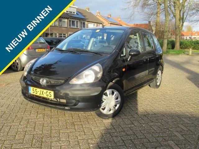 Zwart Gebruikt 2002 Honda Jazz Hatchback | € 5.295 (Duur) - Afbeelding 1/4