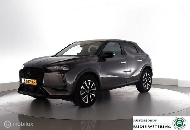 Grijs, metallic lak Gebruikt 2024 DS Automobiles DS3 Performance SUV | € 24.450 (Eerlijke prijs) - Afbeelding 1/4