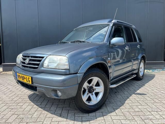 Grijs Gebruikt 2004 Suzuki Grand Vitara SUV | € 3.995 (Super prijs) - Afbeelding 1/4