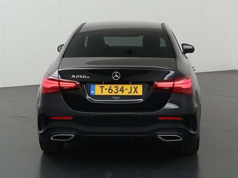 Occasion Mercedes A250 AMG line 218 PK (160 kW) 2023 Zwart Sedan