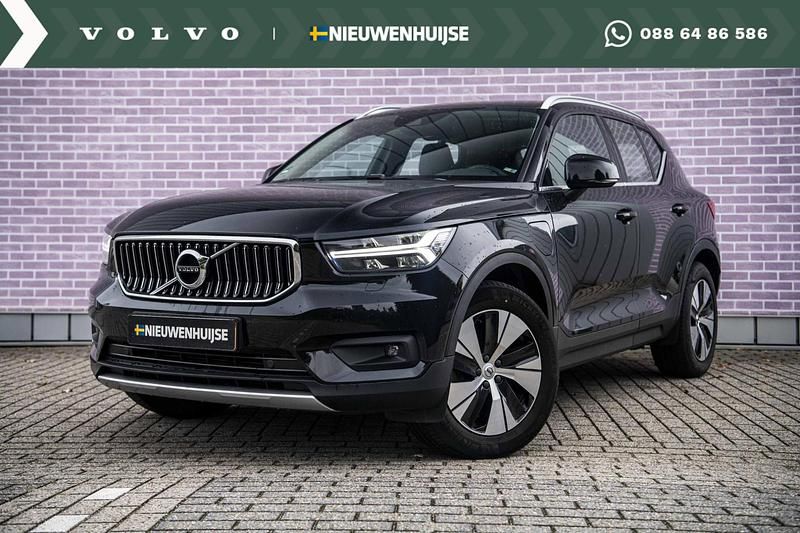 Zwart Gebruikt 2022 Volvo XC40 Inscription SUV | € 30.899 (Super prijs) - Afbeelding 1/4