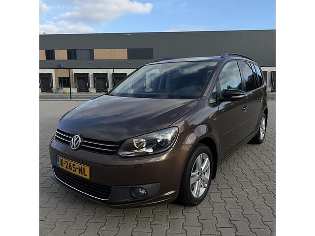 Bruin Gebruikt 2012 VW Touran Highline MPV | € 8.500 (Eerlijke prijs) - Afbeelding 1/4