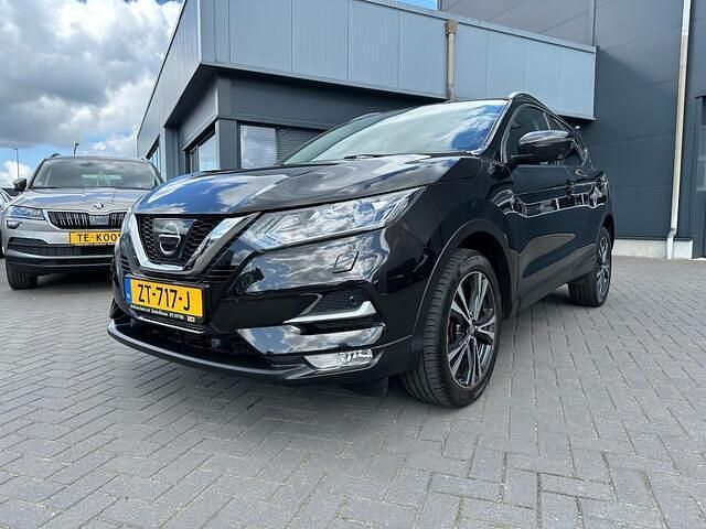 Zwart Gebruikt 2017 Nissan Qashqai N-Connecta SUV | € 17.450 (Eerlijke prijs) - Afbeelding 1/4