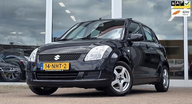 Zwart Gebruikt 2010 Suzuki Swift Cool Hatchback | € 5.744 (Duur) - Afbeelding 1/3