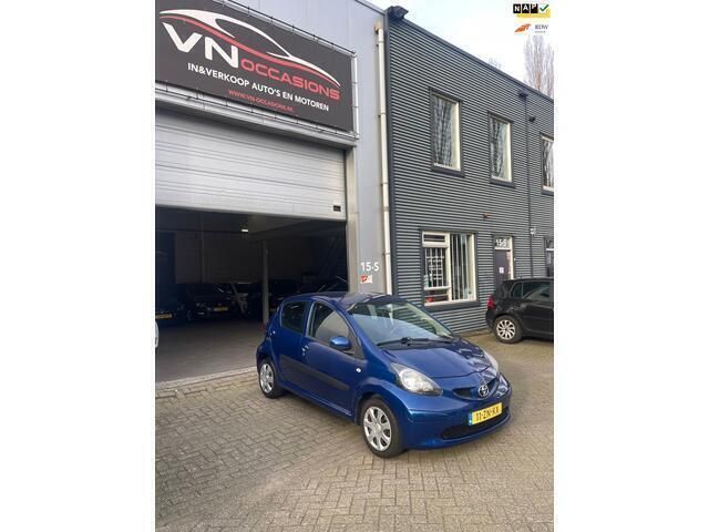 Blauw Gebruikt 2008 Toyota Aygo Hatchback | € 3.750 (Eerlijke prijs) - Afbeelding 1/4