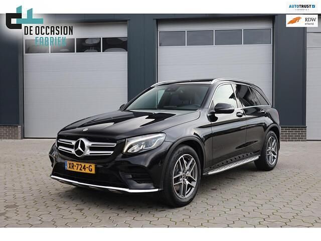 Zwart Gebruikt 2019 Mercedes GLC220 AMG SUV | € 33.940 (Duur) - Afbeelding 1/4