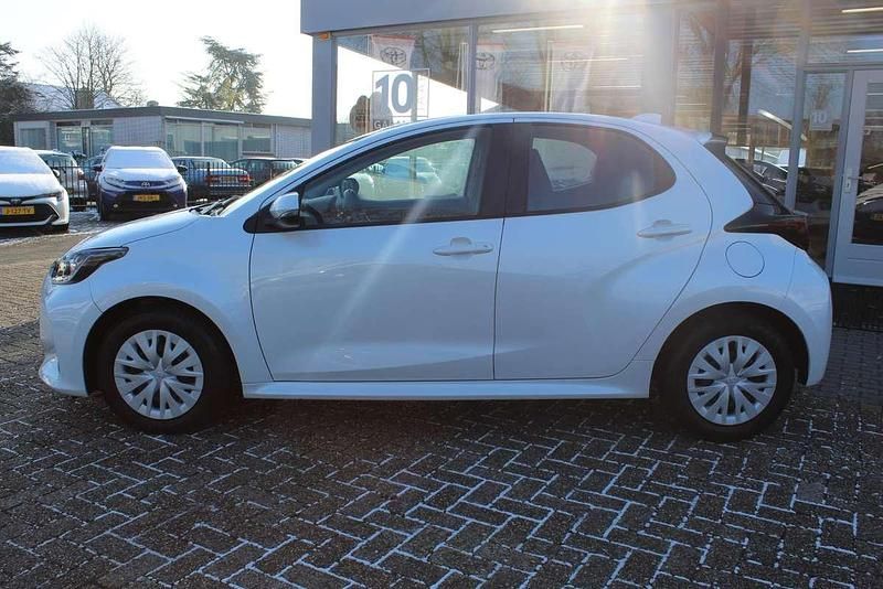 Occasion Toyota Yaris Hybrid Active 116 PK (85 kW) 2022 Wit Hatchback