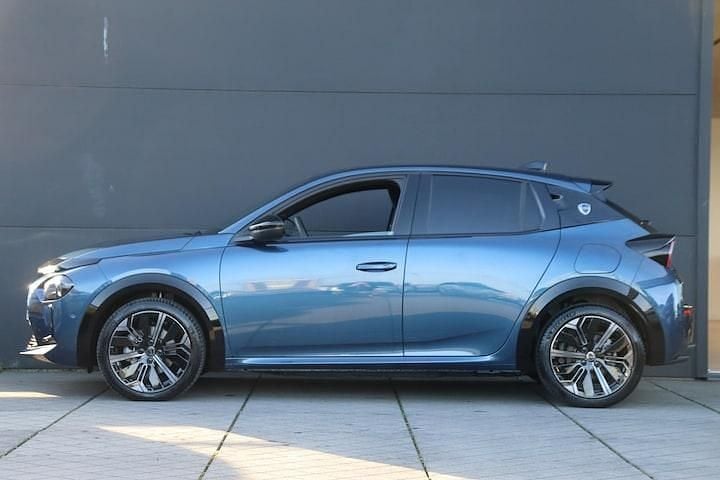 Nieuw Lancia Ypsilon 206 kW (281 PK) 2025 Blauw Hatchback