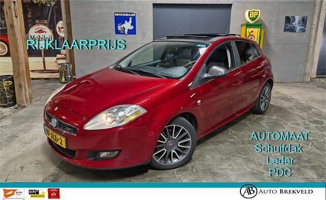 Rood, metallic lak Gebruikt 2009 Fiat Bravo Sport Hatchback | € 3.450 (Eerlijke prijs) - Afbeelding 1/4