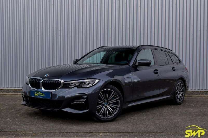 Grijs Gebruikt 2020 BMW 330e M Sport Stationwagen | € 29.950 (Goede deal) - Afbeelding 1/4