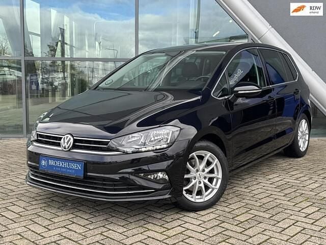 Zwart Gebruikt 2018 VW Golf Sportsvan Highline MPV | € 17.950 (Eerlijke prijs) - Afbeelding 1/4