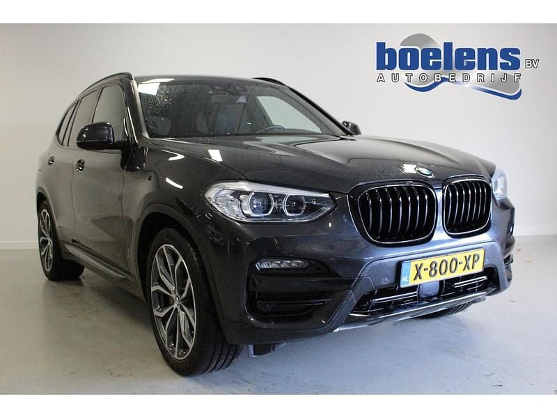 Grijs Occasion 2021 BMW X3 Executive SUV | € 31.649 - Afbeelding 1/4
