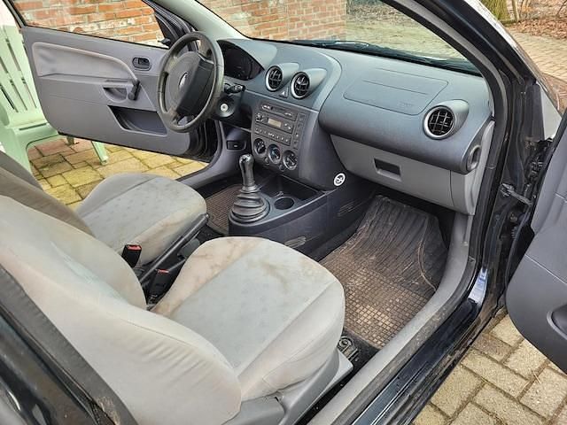 Occasion Ford Fiesta Celebration 69 PK (50 kW) 2004 Zwart Hatchback