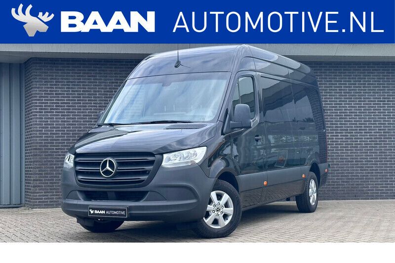 Zwart Gebruikt 2018 Mercedes Sprinter Van | € 29.900 (Eerlijke prijs) - Afbeelding 1/4