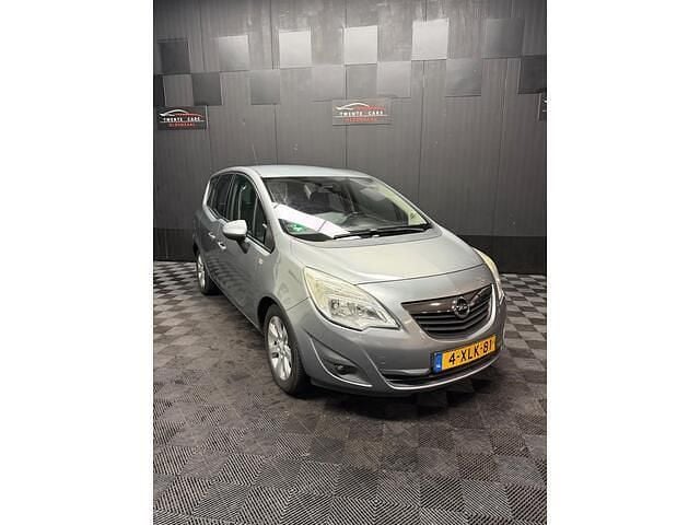 Grijs Occasion 2010 Opel Meriva Cosmo MPV | € 2.450 (Eerlijke prijs) - Afbeelding 1/4