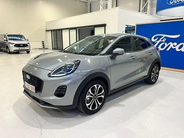 Grijs Gebruikt 2023 Ford Puma Titanium Coupé | € 24.990 (Goede deal) - Afbeelding 1/4