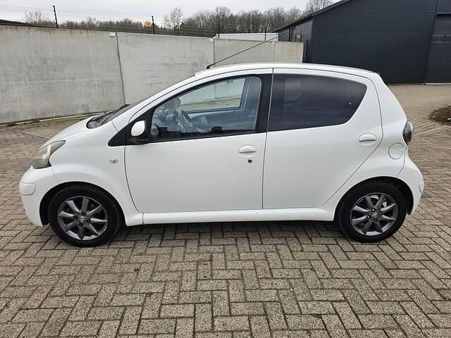 Occasion Toyota Aygo 68 PK (50 kW) 2011 Wit Hatchback