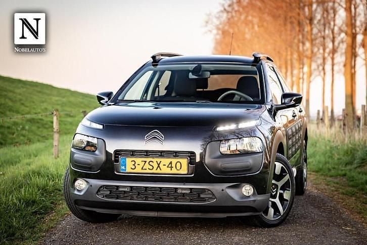 Occasion 2015 Citroën C4 Cactus PureTech Hatchback | € 6.940 (Eerlijke prijs) - Afbeelding 1/4