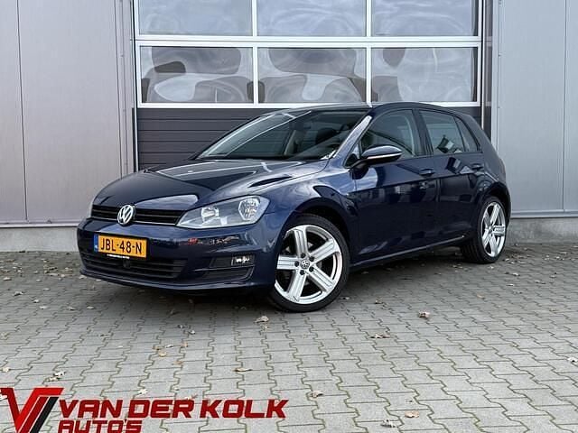 Blauw Gebruikt 2012 VW Golf VII Highline Hatchback | € 9.885 (Eerlijke prijs) - Afbeelding 1/4
