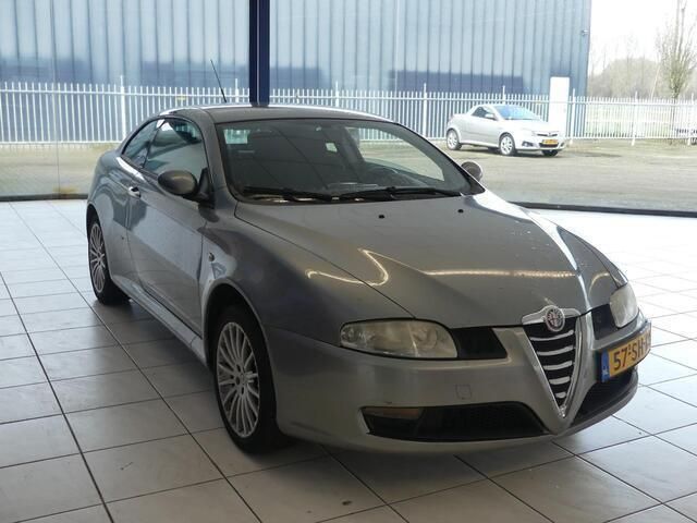 Occasion Alfa Romeo GT Distinctive 166 PK (122 kW) 2006 Grijs Coupé