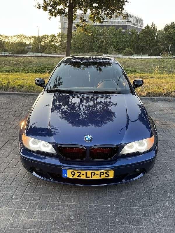 Blauw Gebruikt 2003 BMW 325 Executive Coupé | € 4.000 (Eerlijke prijs) - Afbeelding 1/4