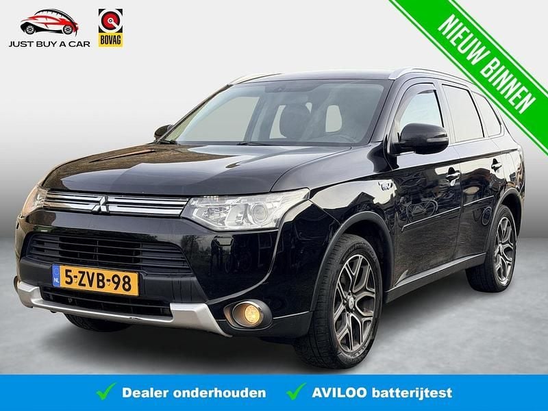 Zwart Occasion 2015 Mitsubishi Outlander P-HEV Edition SUV | € 9.750 (Super prijs) - Afbeelding 1/4