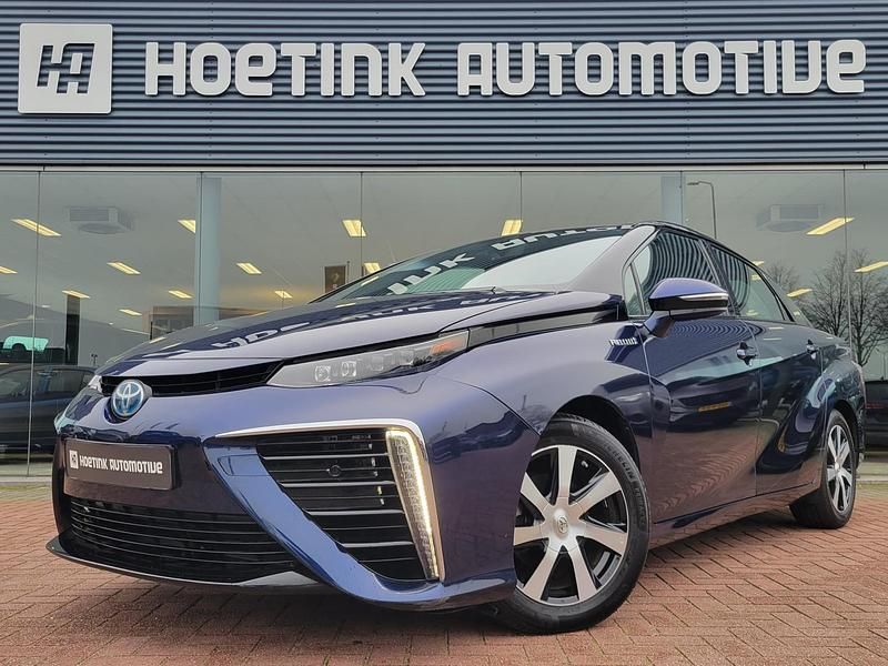 Blauw Gebruikt 2016 Toyota Mirai Executive Sedan | € 12.940 - Afbeelding 1/3