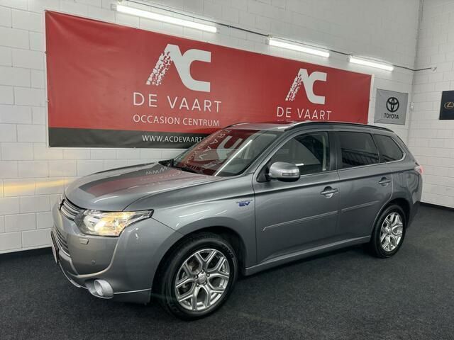 Grijs Gebruikt 2013 Mitsubishi Outlander Instyle SUV | € 10.750 (Eerlijke prijs) - Afbeelding 1/4