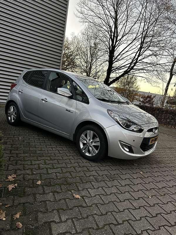 Occasion Hyundai ix20 125 PK (91 kW) 2012 Grijs Hatchback