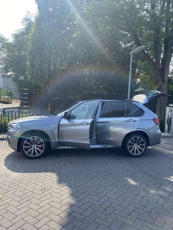 Grijs Gebruikt 2018 BMW X5 M M Sport SUV | € 25.000 - Afbeelding 1/4