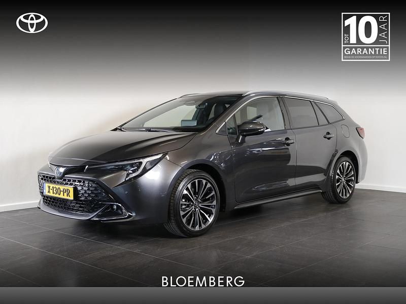 Grijs Occasion 2024 Toyota Corolla Edition Stationwagen | € 31.950 (Eerlijke prijs) - Afbeelding 1/4