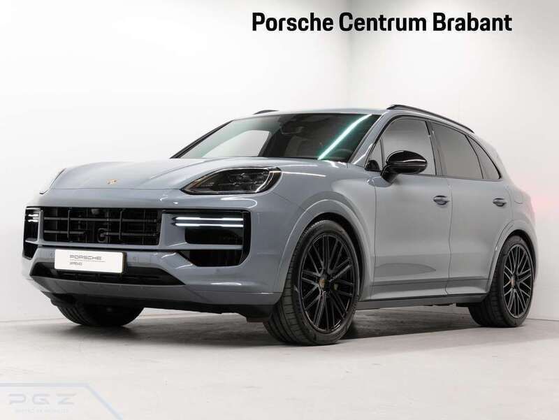 Grijs Gebruikt 2024 Porsche Cayenne Turbo E-Hybrid SUV | € 219.750 (Super prijs) - Afbeelding 1/4