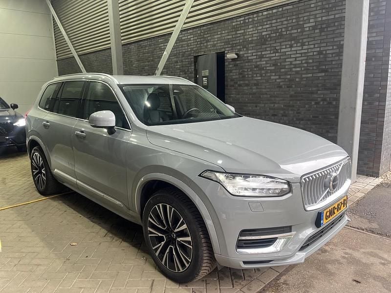 Grijs Gebruikt 2024 Volvo XC90 Plus SUV | € 61.900 (Super prijs) - Afbeelding 1/1