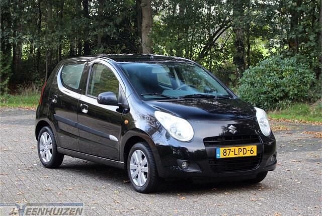 Zwart Gebruikt 2010 Suzuki Alto Exclusive Hatchback | € 1.399 (Eerlijke prijs) - Afbeelding 1/4