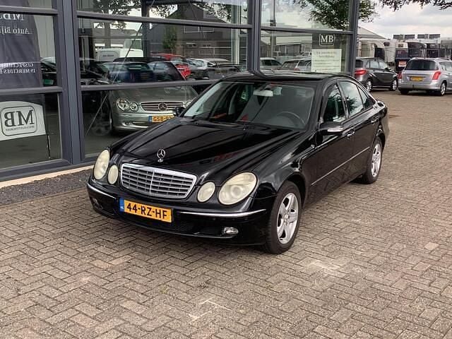 Occasion Mercedes E220 Elegance 150 PK (110 kW) 2005 Zwart Sedan